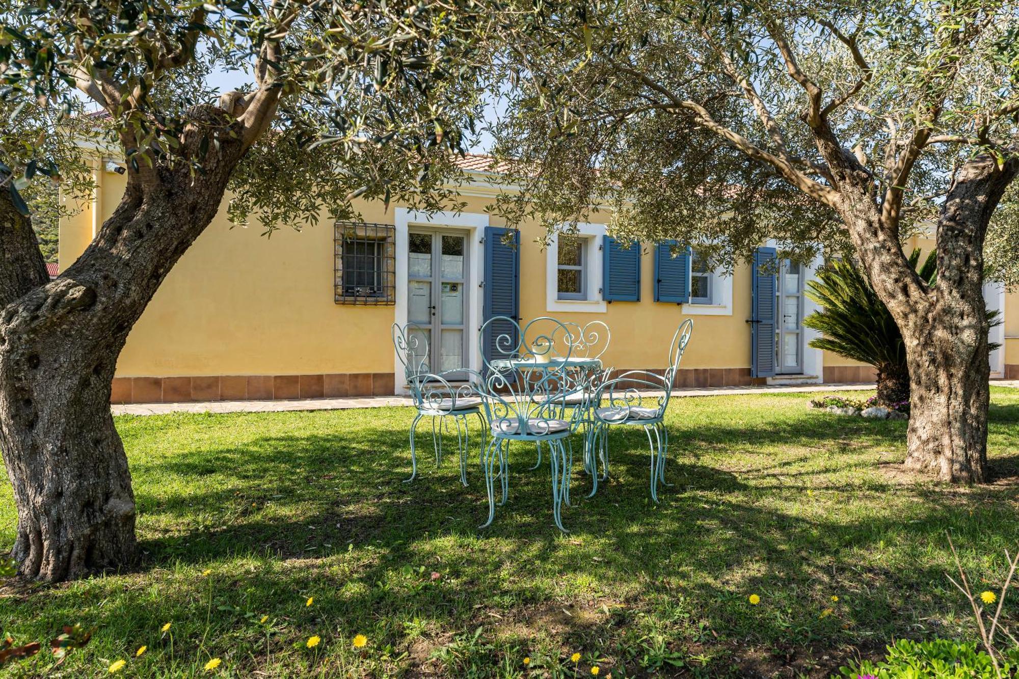 B&B Calata Di Soli Miniera dellʼArgentiera Exteriör bild